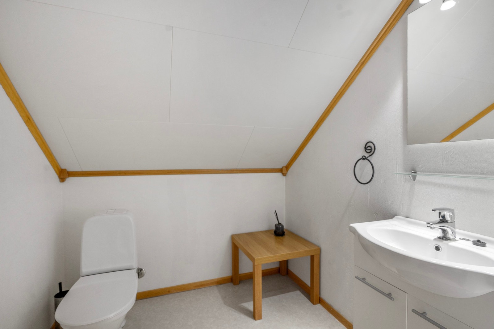 Wc-rom i 2.etasje. Galleribilde