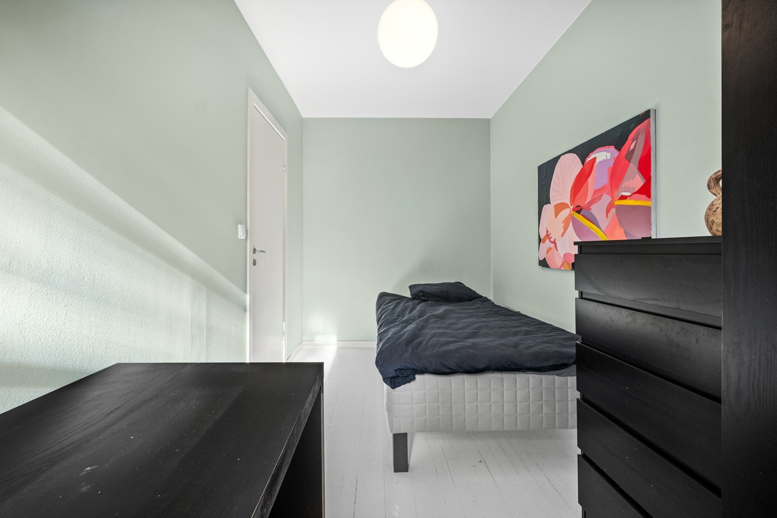 Rommet egner seg ypperlig som barnerom, gjesterom eller kontor. Galleribilde