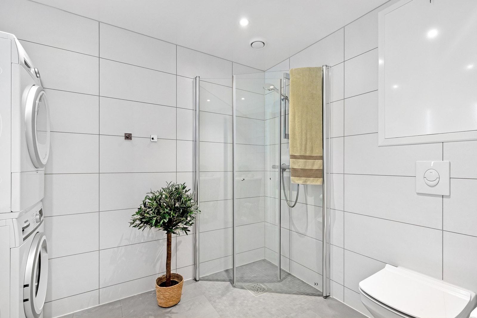 Nedsenket dusjsone med mosaikkfliser. Galleribilde