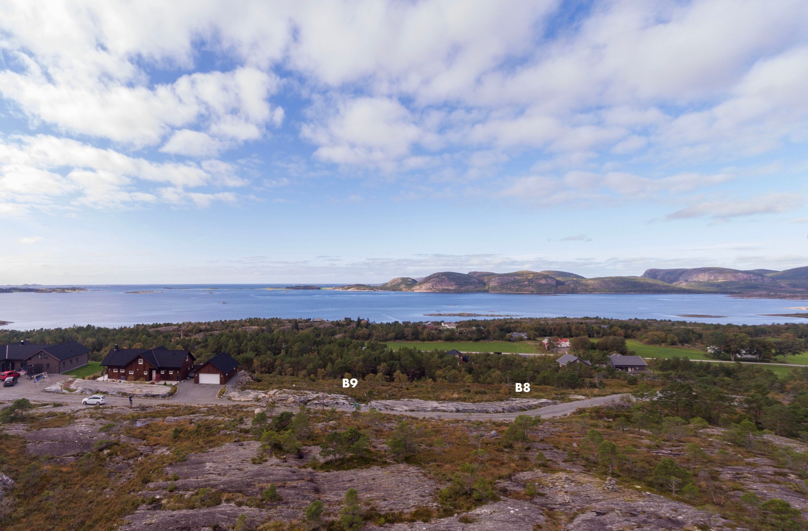 Tomtene byr på en enestående mulighet til å bygge ditt drømmehjem med spektakulær utsikt Galleribilde