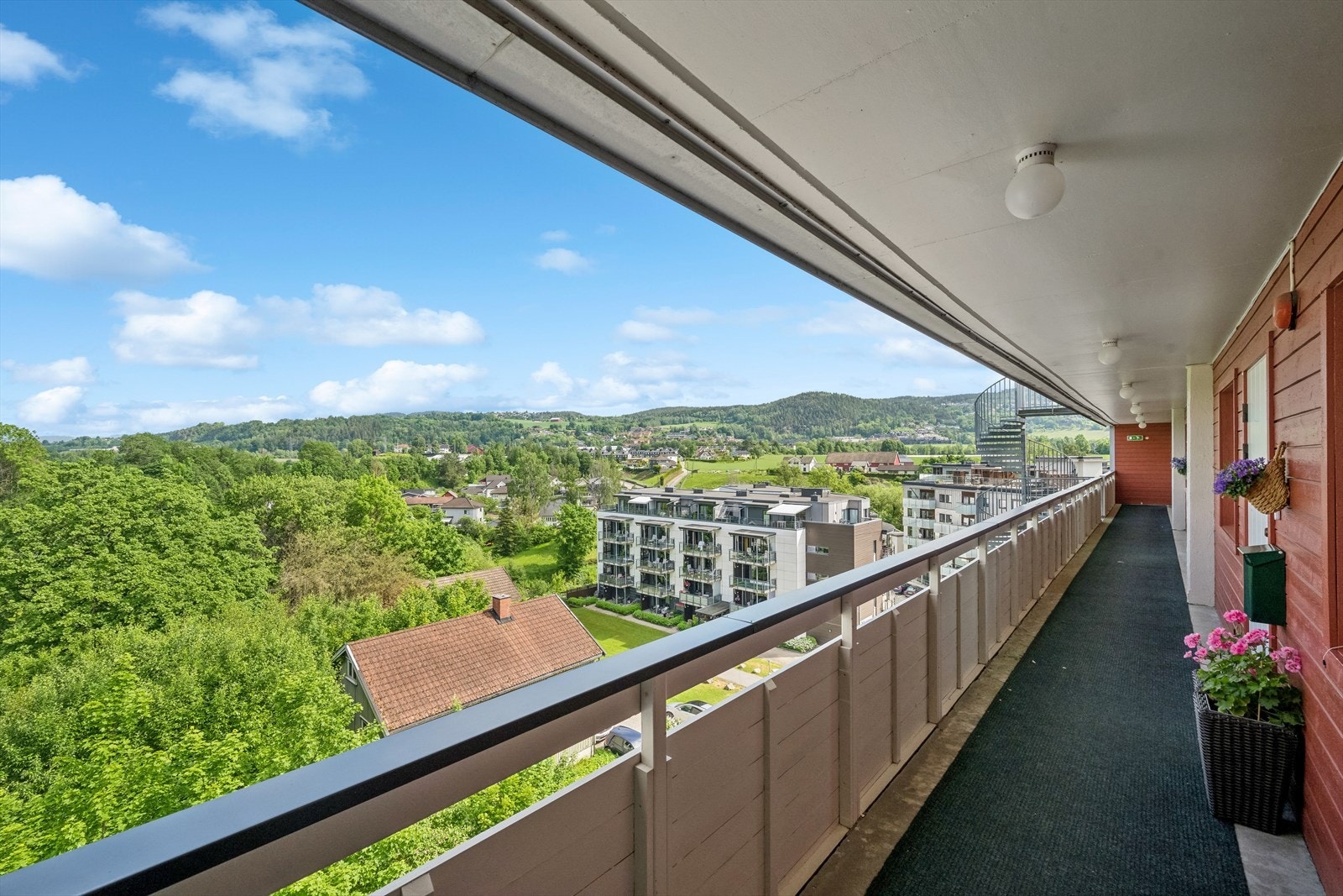 Praktisk tre roms leilighet! Galleribilde