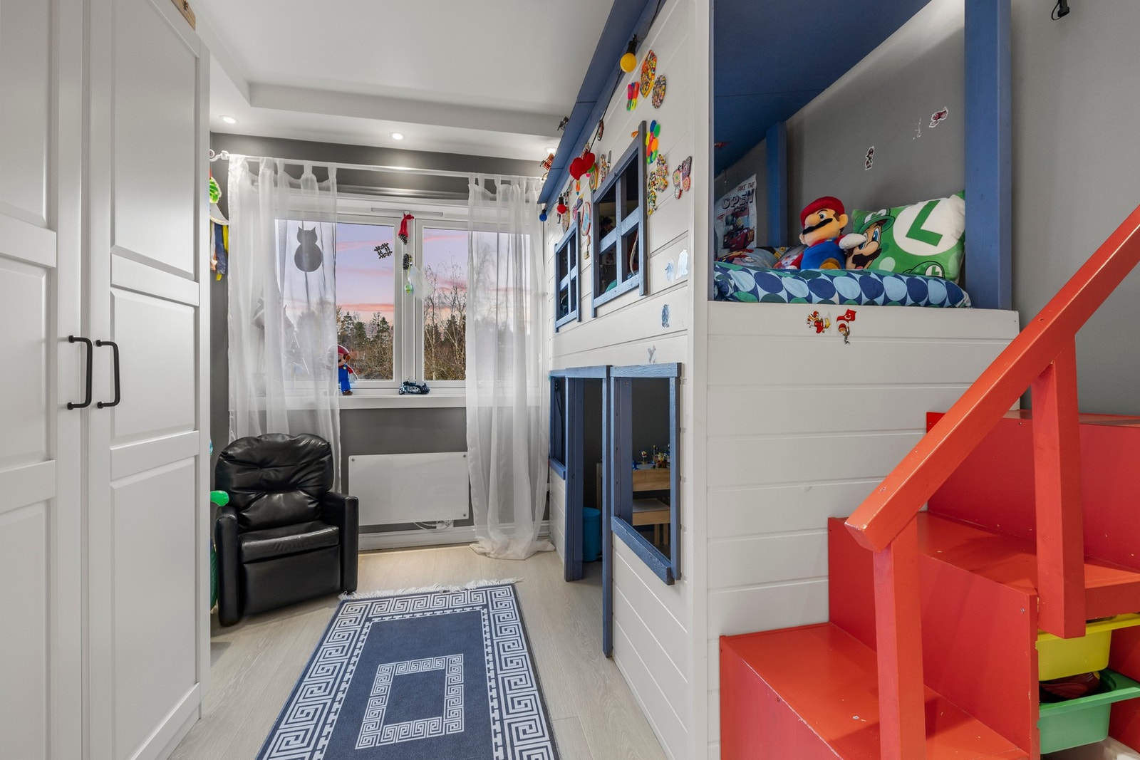 Soverom 3 har plass til seng og tilhørende soveromsmøbler. Galleribilde