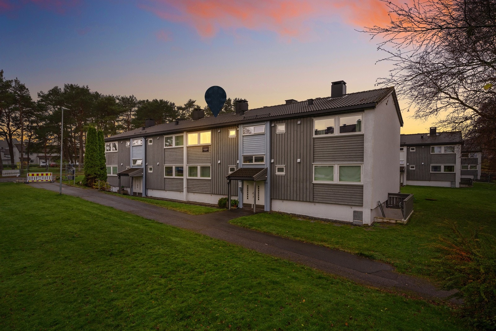 Mats Lundal presenterer Sverre Hassels vei 6B Galleribilde