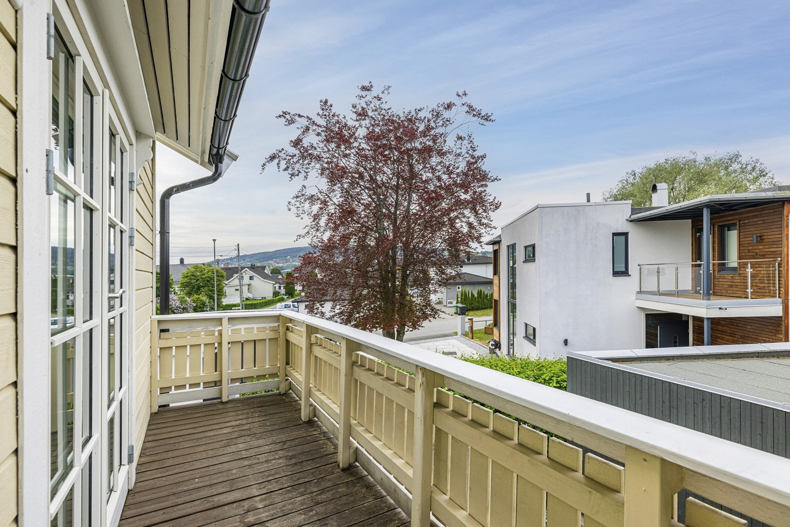 Her er det plass til et benker eller kafébord. Galleribilde