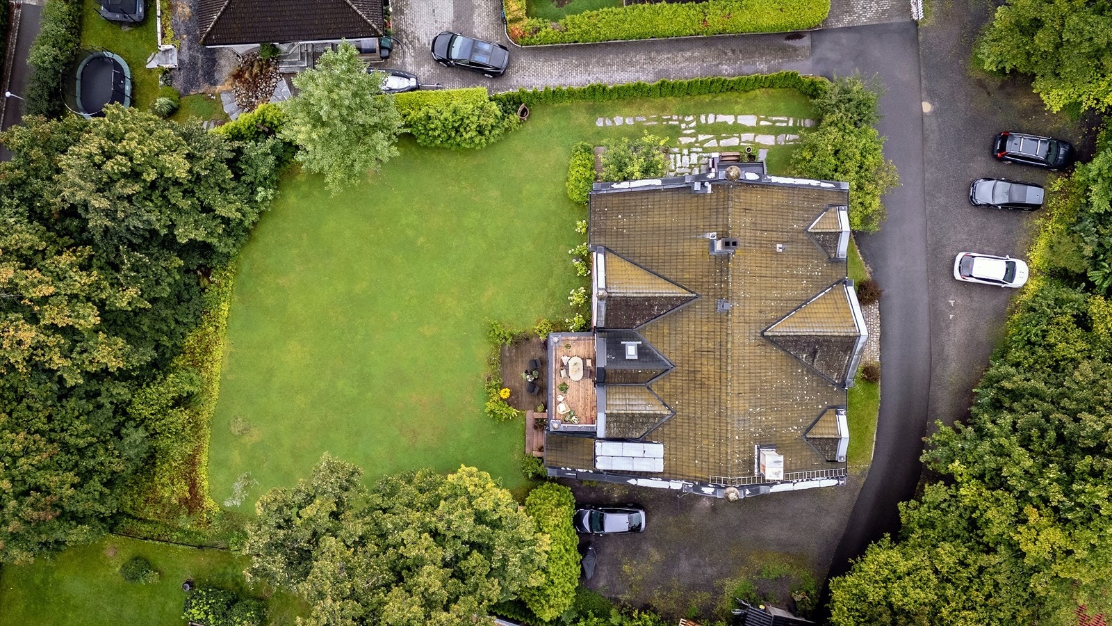 Felles eiet tomt på ca. 2 310,7 kvm. Galleribilde