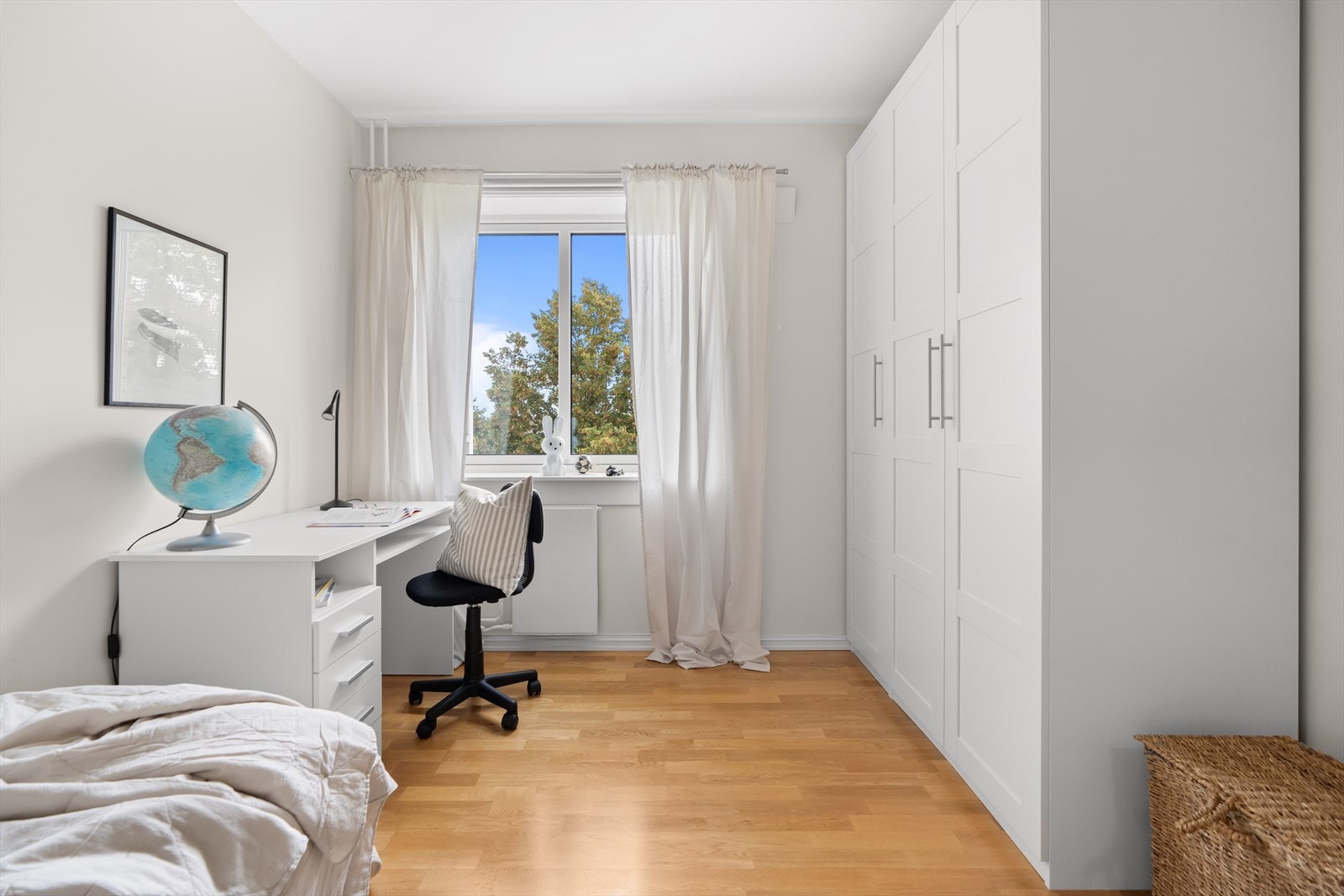 Soverom 2 er romslig og gir mulighet for å innrede etter eget ønsket behov. Galleribilde