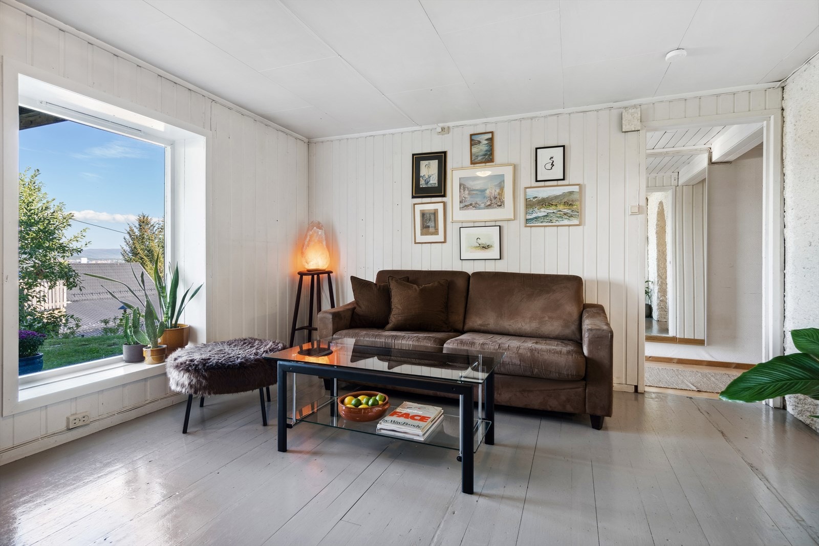 Stuen i leiligheten 1. etasje. Galleribilde