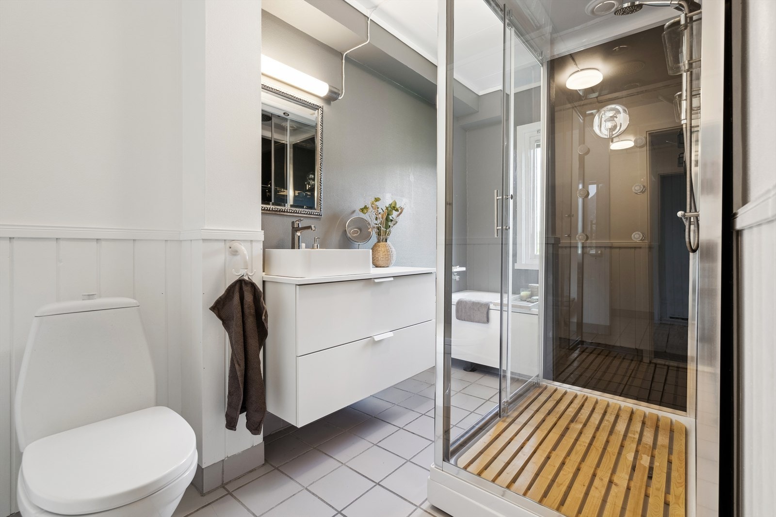 Badet i 2. etasje. Galleribilde