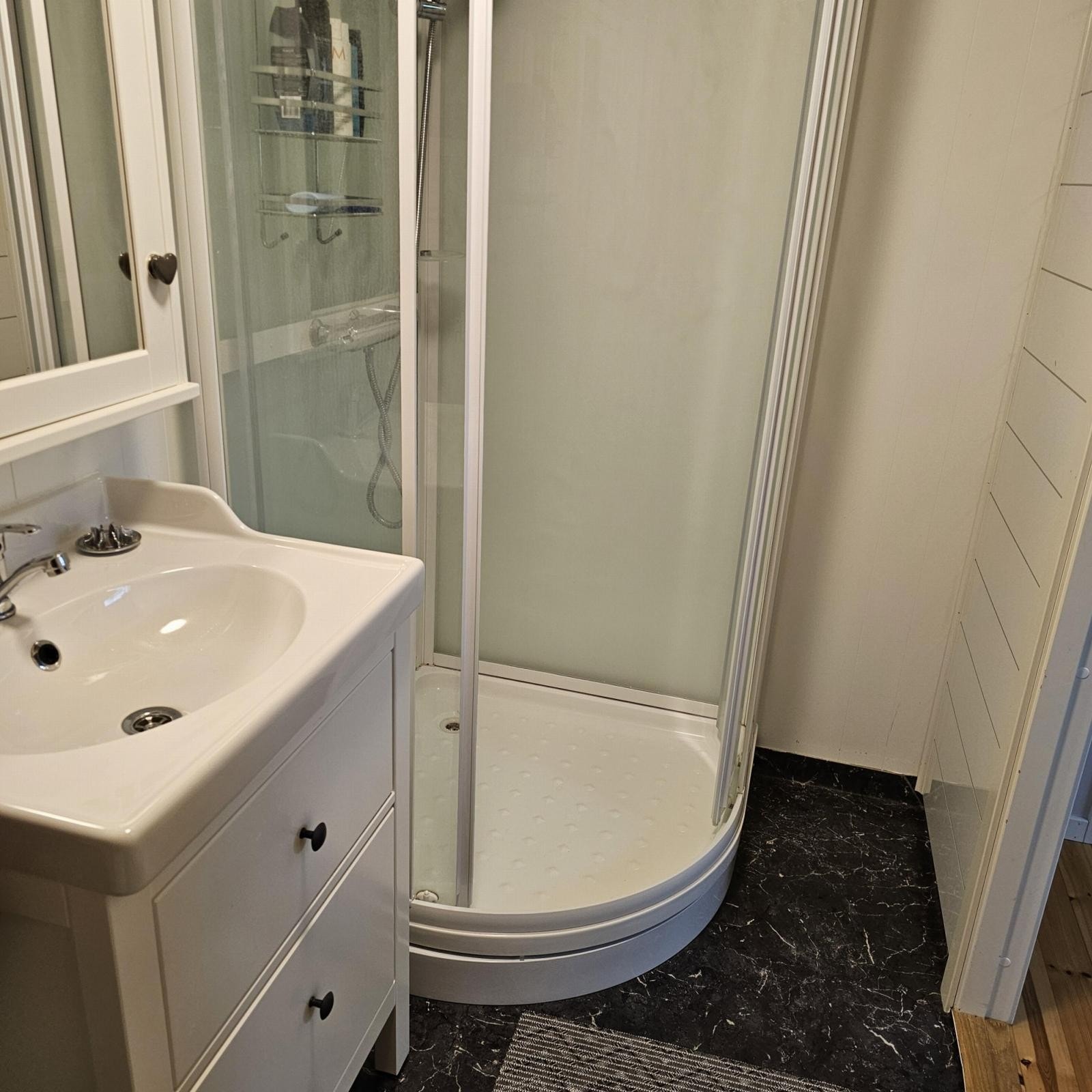 Bad i hovedhytta Galleribilde