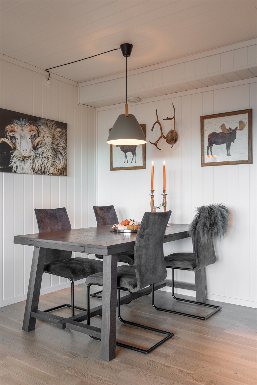 God plass til spisebord Galleribilde