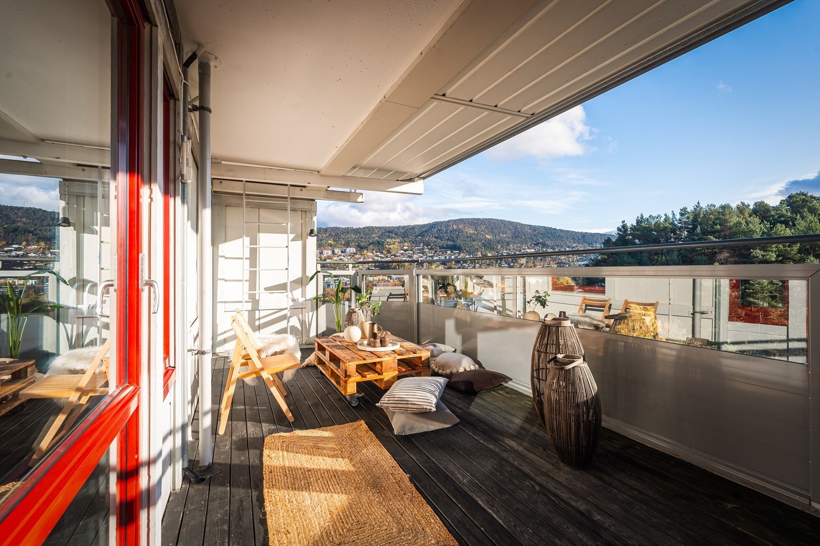 Velkommen til Løvåsbakken 11 presentert av Kaia-Emilie Dreyer Bagaas - Eiendomsmegler Vest! Galleribilde