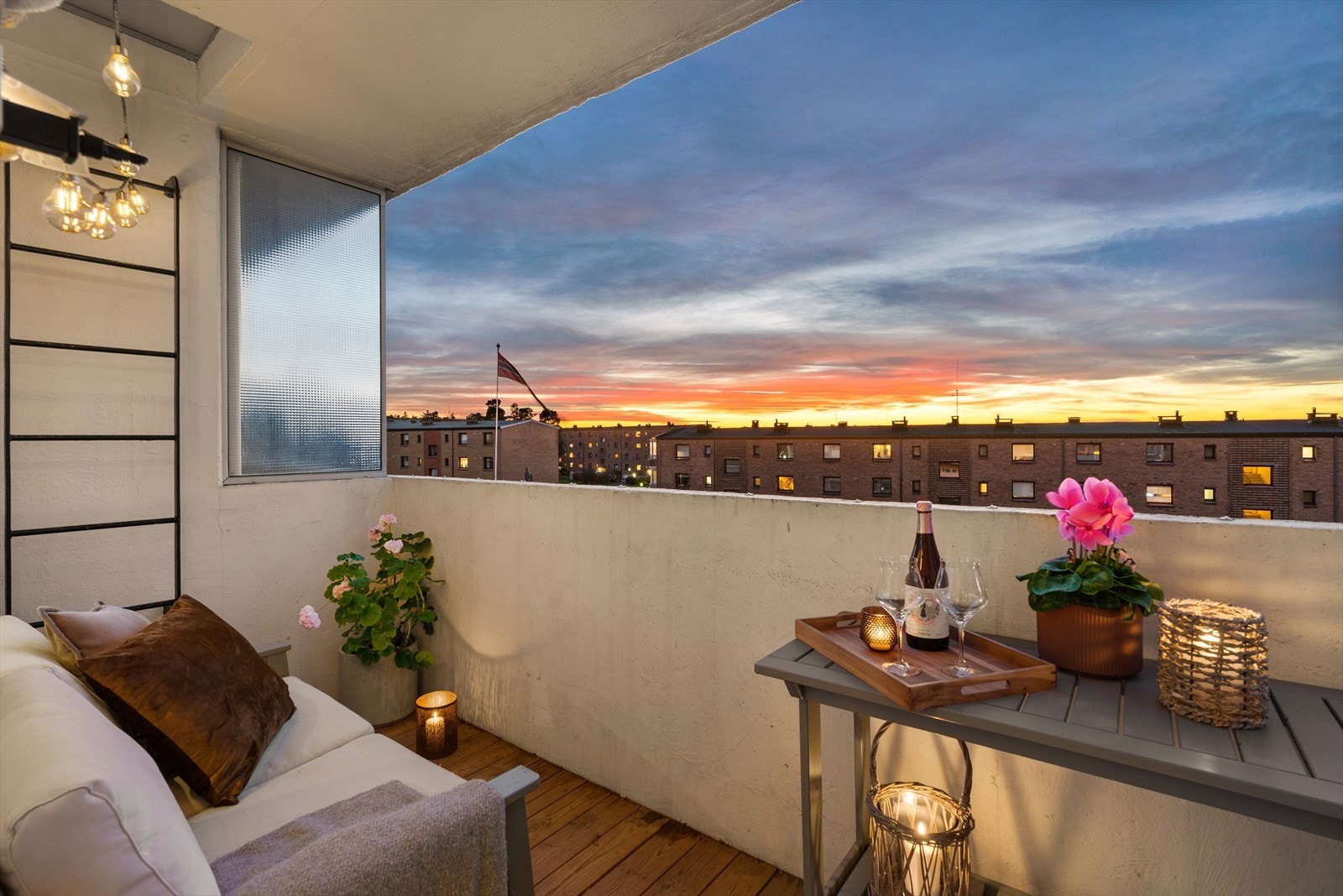 Her kan man nyte fine sommerkvelder. Galleribilde