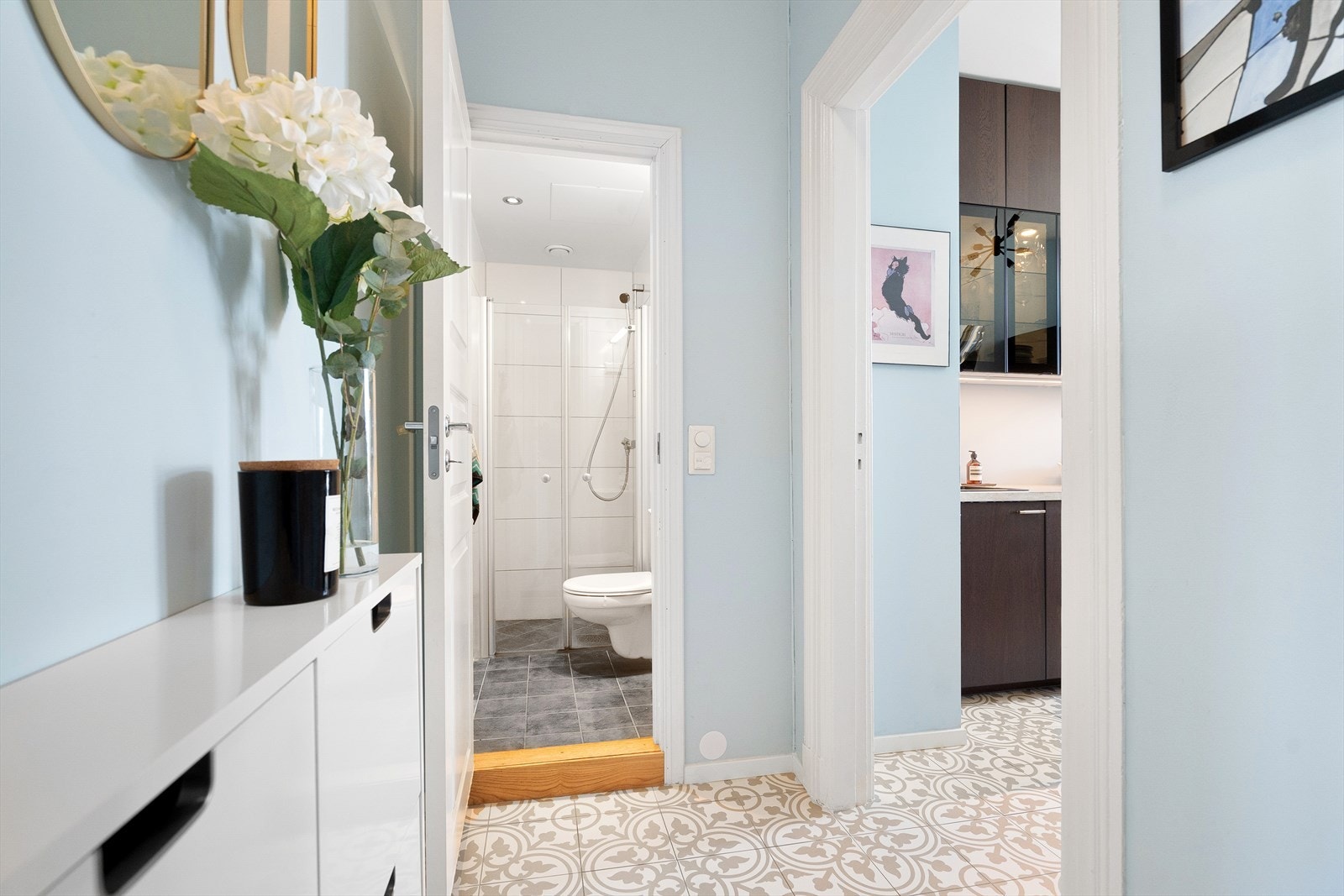 Gangen har en sentral plassering som sikrer god flyt mellom alle rommene. Galleribilde