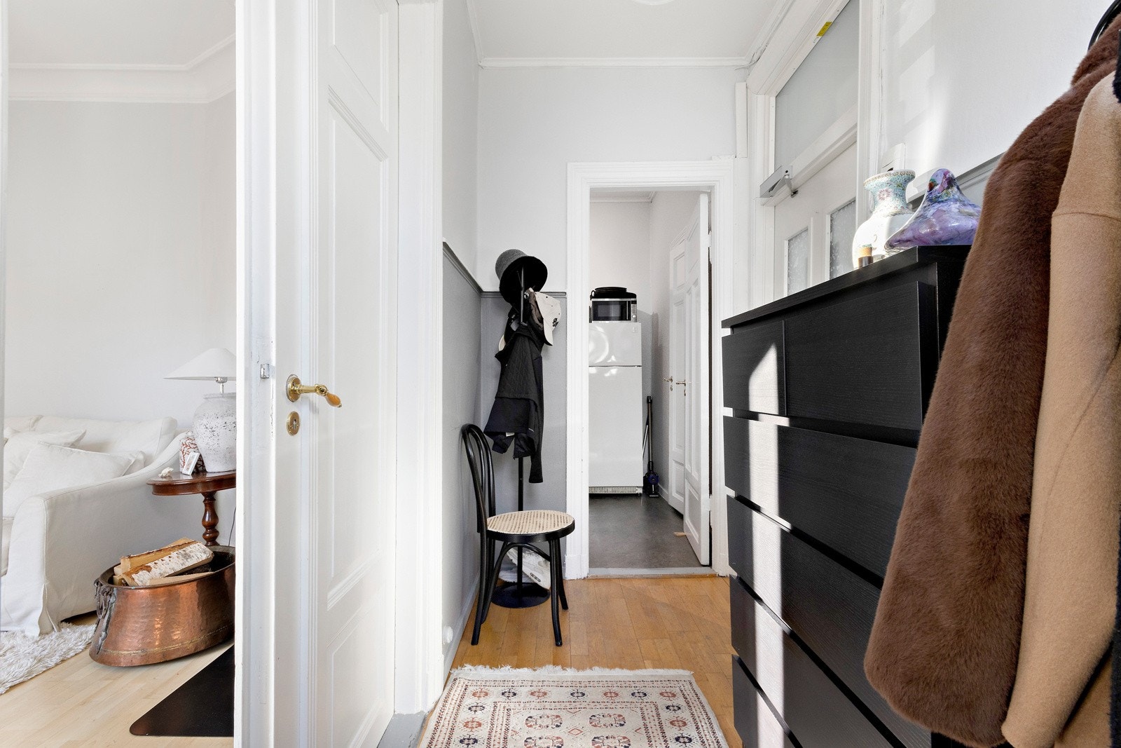 Inngangspartiet er et hyggelig første møte med boligen. Galleribilde