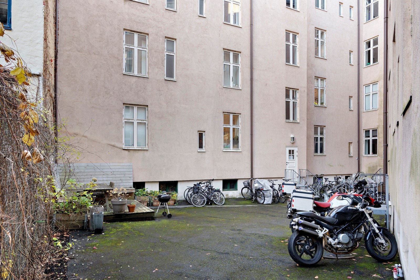 Sameiet har et hyggelig gårdsrom. Galleribilde