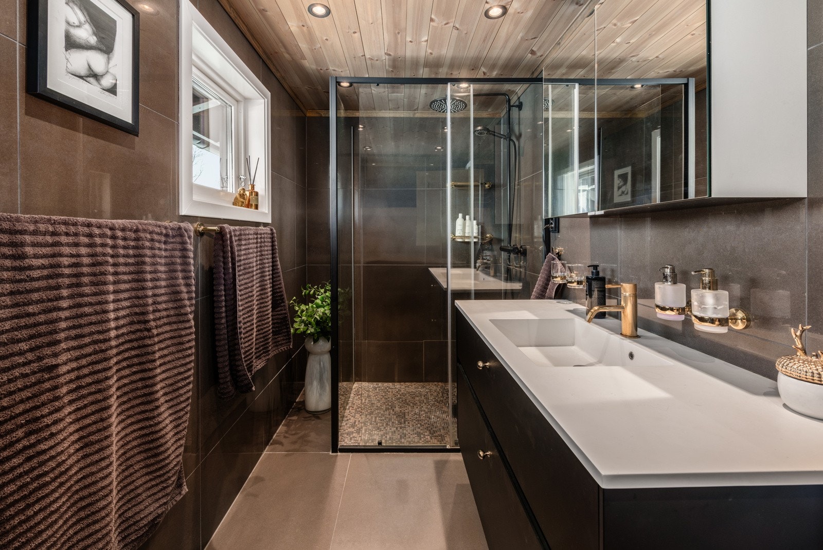 Bad med varmekabler i gulv Galleribilde