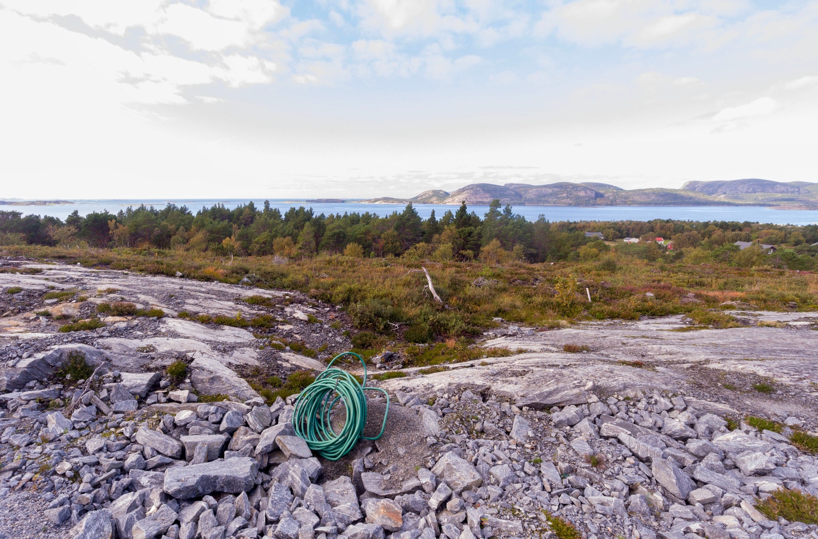 Vann, avløp og strøm ligger i tomtegrense Galleribilde