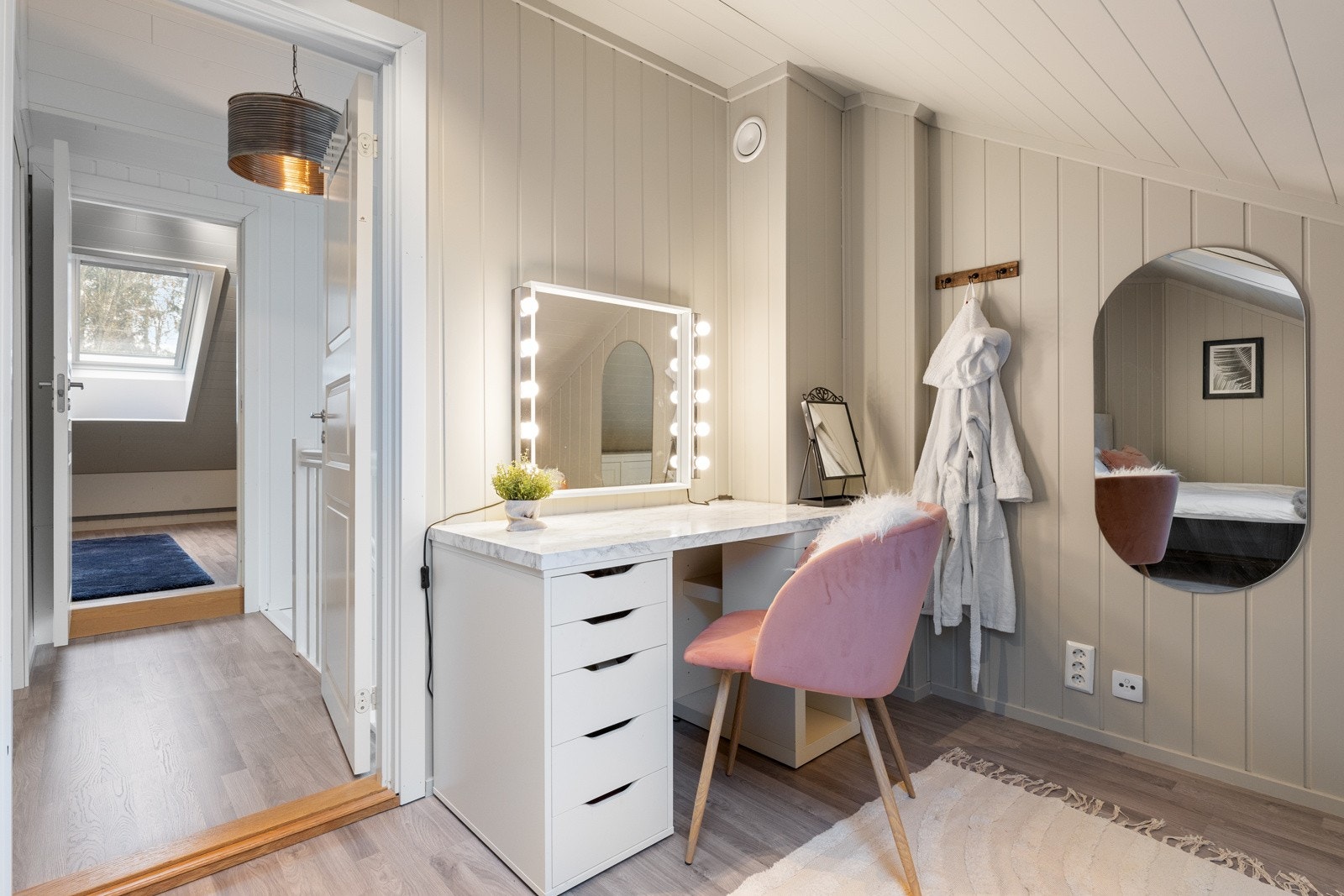 Soverom på loftet Galleribilde