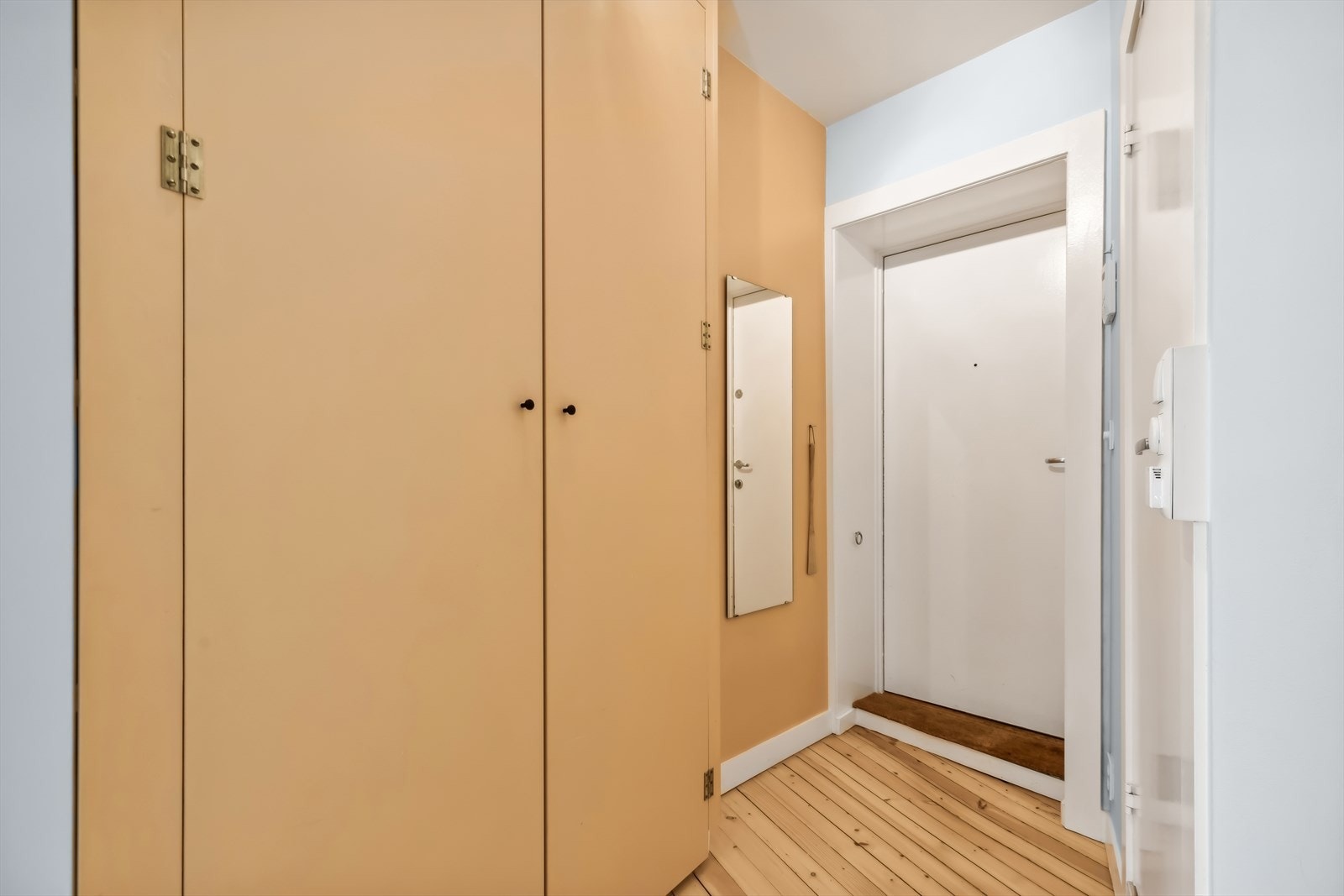 Entré. Galleribilde