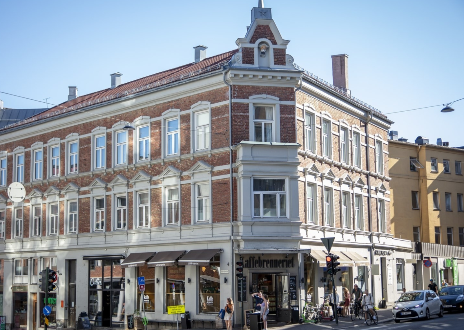 St.Hanshaugen byr på flere serveringssteder, spesialbutikker og parkområder. Galleribilde