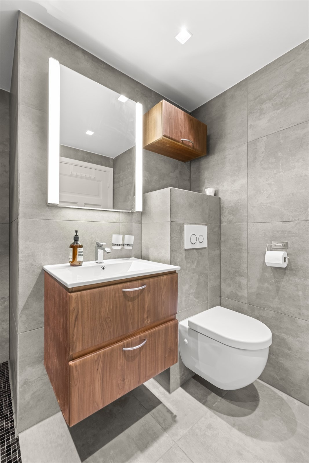 Badet er siden oppgradert med ny baderomsinnredning. Galleribilde