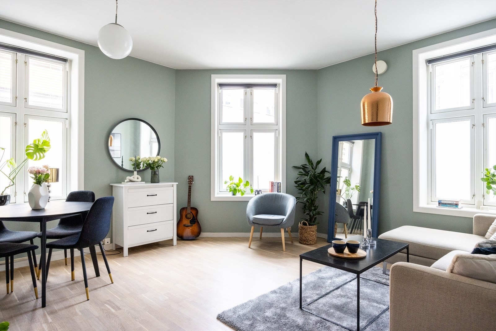 En lys og romslig 2-roms leilighet med attraktiv beliggenhet på Grünerløkka. Galleribilde