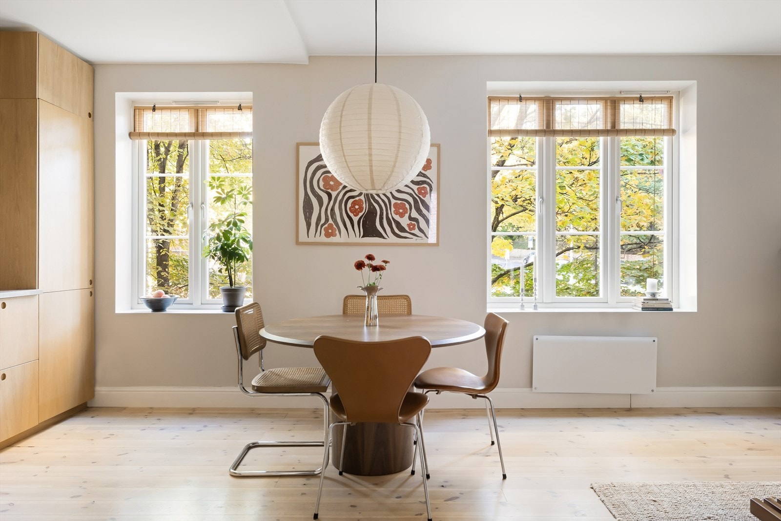 - Boliger ligger fint til i 2. etasje med ingen innsyn - Galleribilde