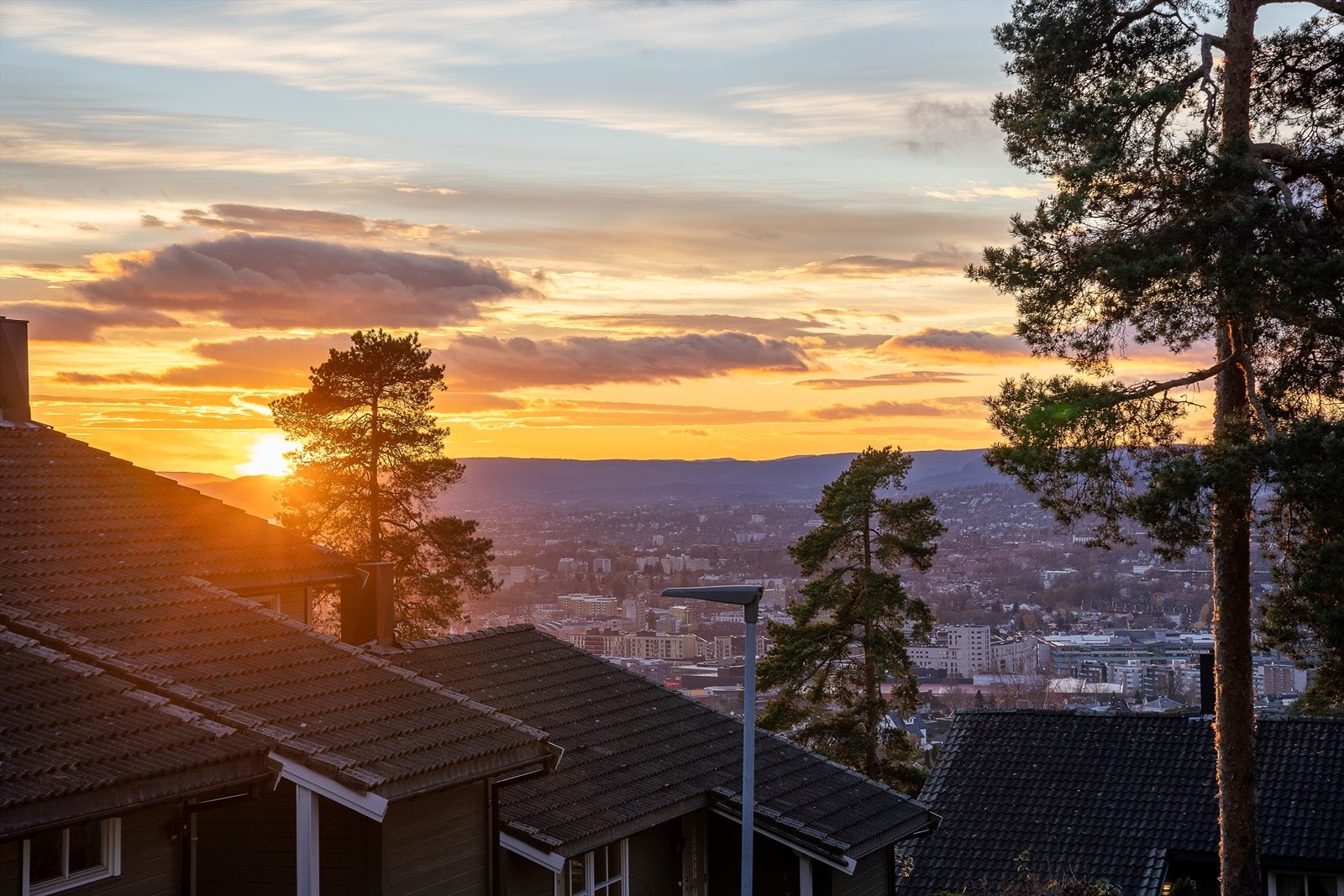 Fra leiligheten får du en nydelig utsikt ut over Oslo og fjorden. Galleribilde