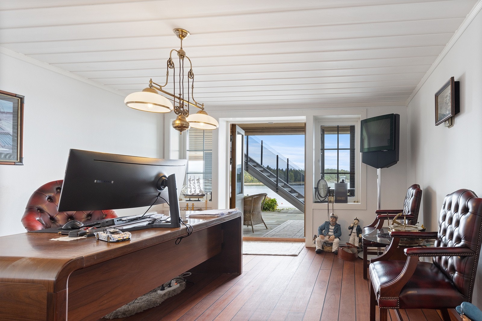 Soverom 4. Rommet er i dag brukt som kontor. Rommet har flott utsyn til fjorden. Galleribilde