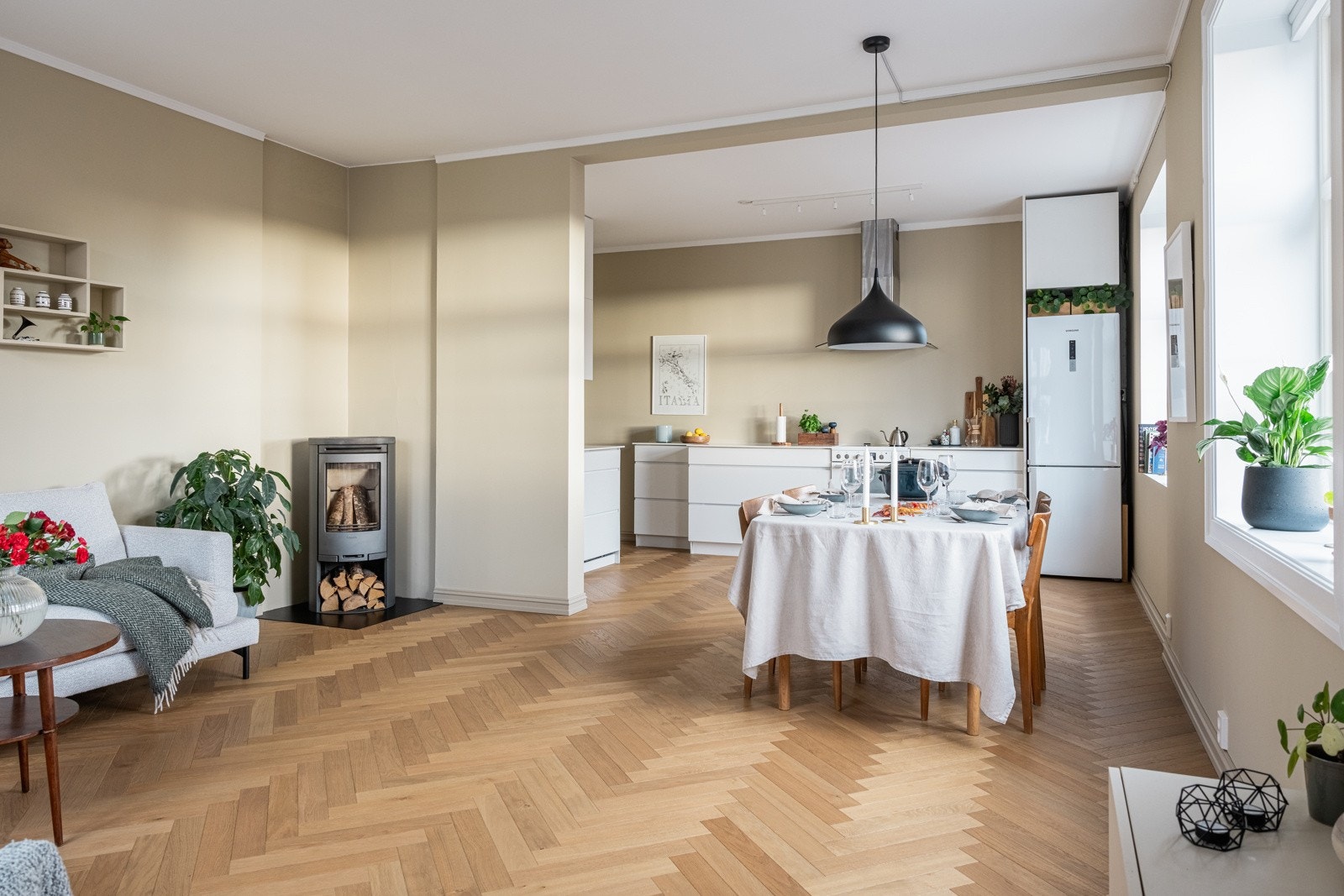 Alle overflater er malt i 2021/2022 (utenom bad). Galleribilde