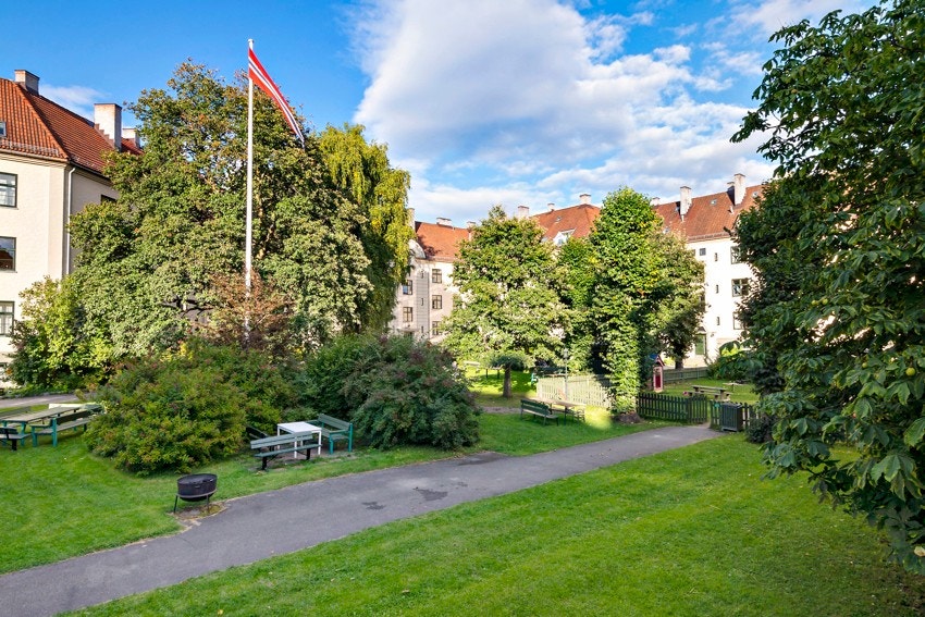 Gårdsrom Galleribilde