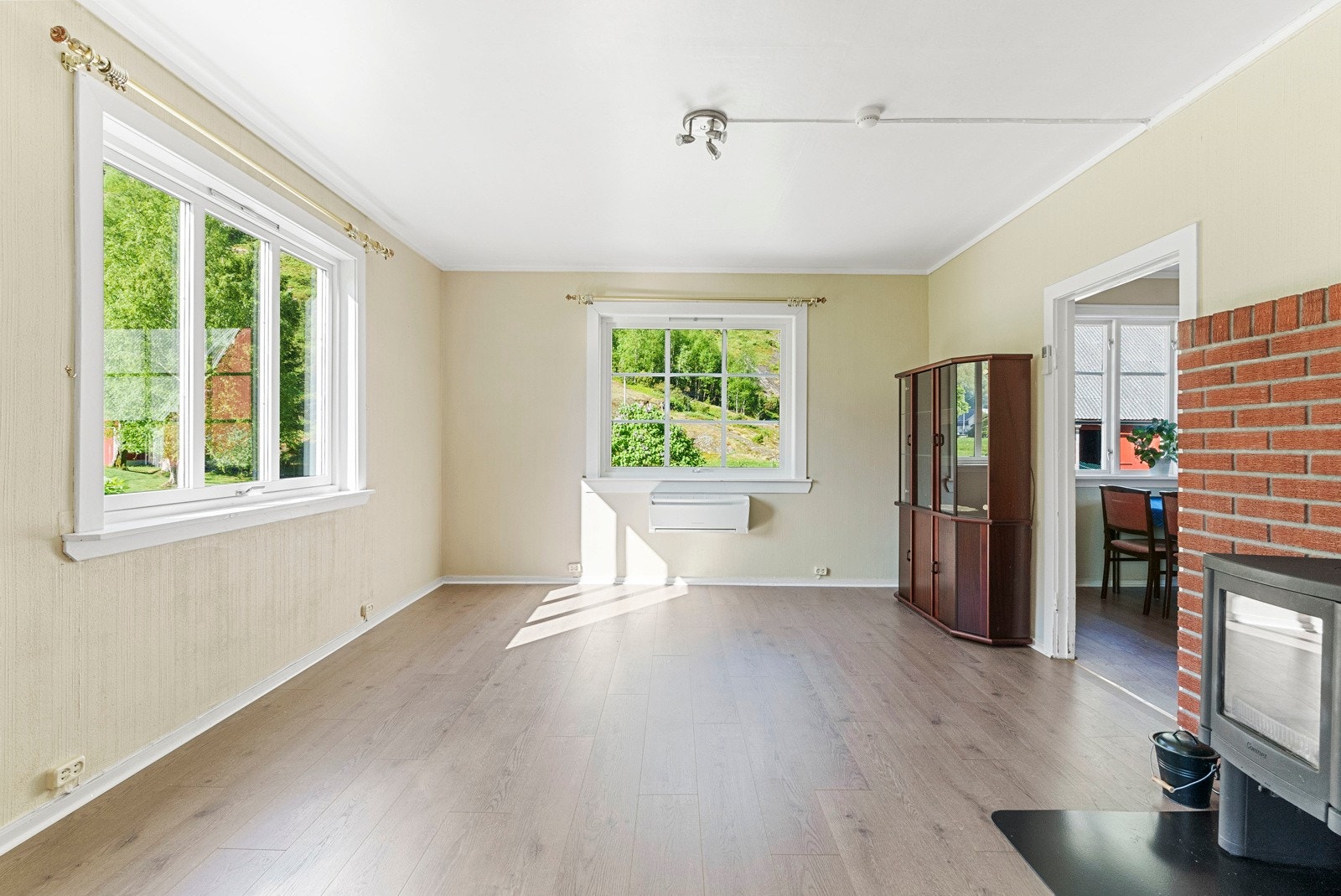 En av to stuer i 1.etg. Galleribilde