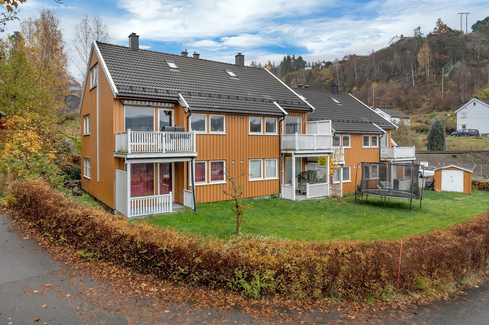 Vennesla sentrum ligger kun 1 km syd for leiligheten og tilbyr et rikt utvalg fasiliteter! Galleribilde