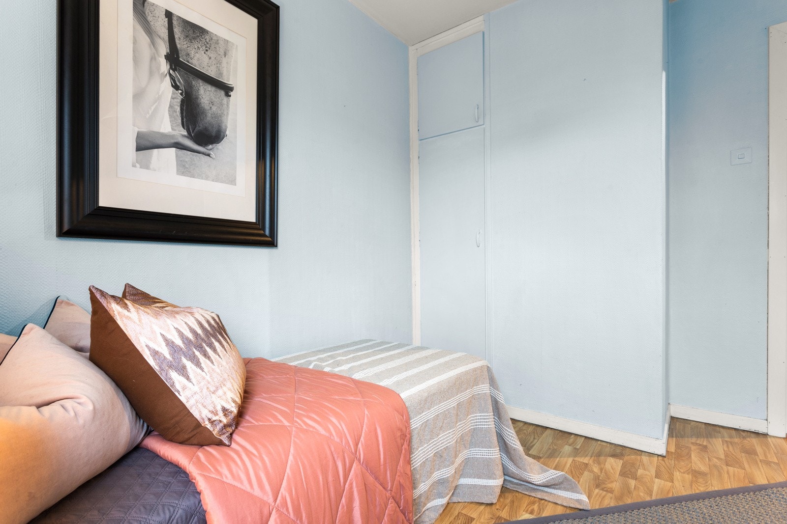 Dette rommet fungerer ypperlig som f.eks. barnerom, gjesterom og/eller kontor. Galleribilde