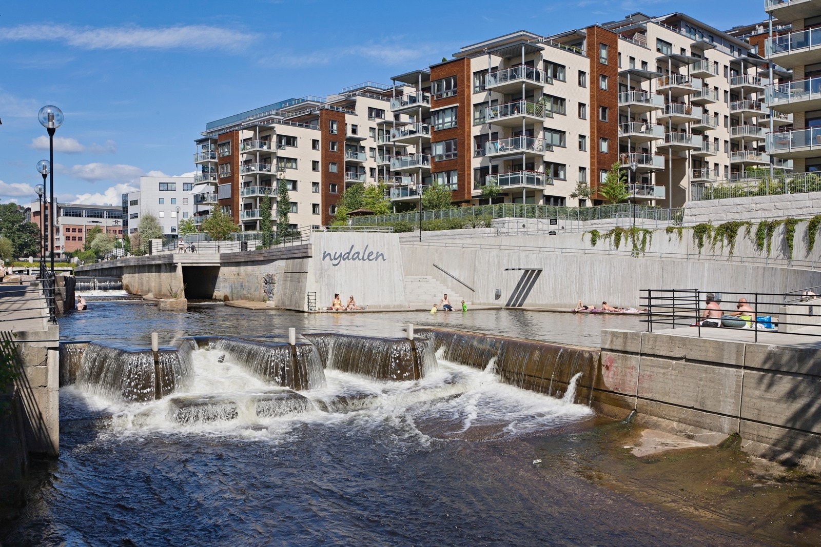 Det er svært kort vei til Nydalen, som har fine badeplasser. Galleribilde