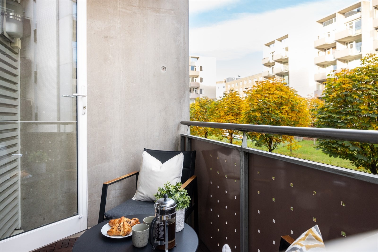 Hyggelig balkong på ca. 3,7 m² med deilig morgensol - perfekt for morgenkaffen. Galleribilde