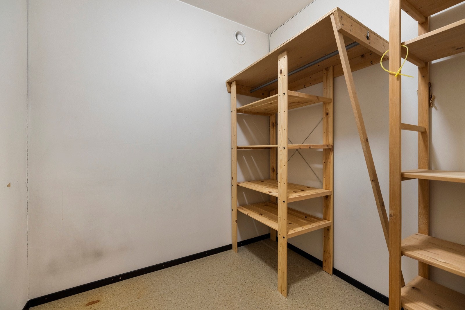 Lagring i innvendig bod Galleribilde