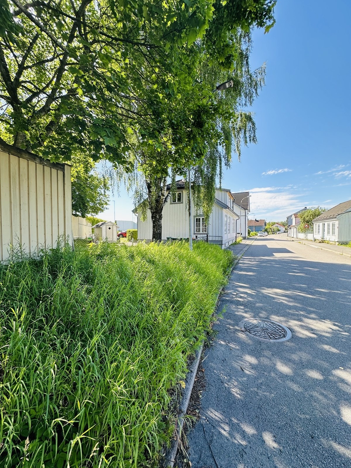 Det er satt opp støyskjerm mot veg Galleribilde