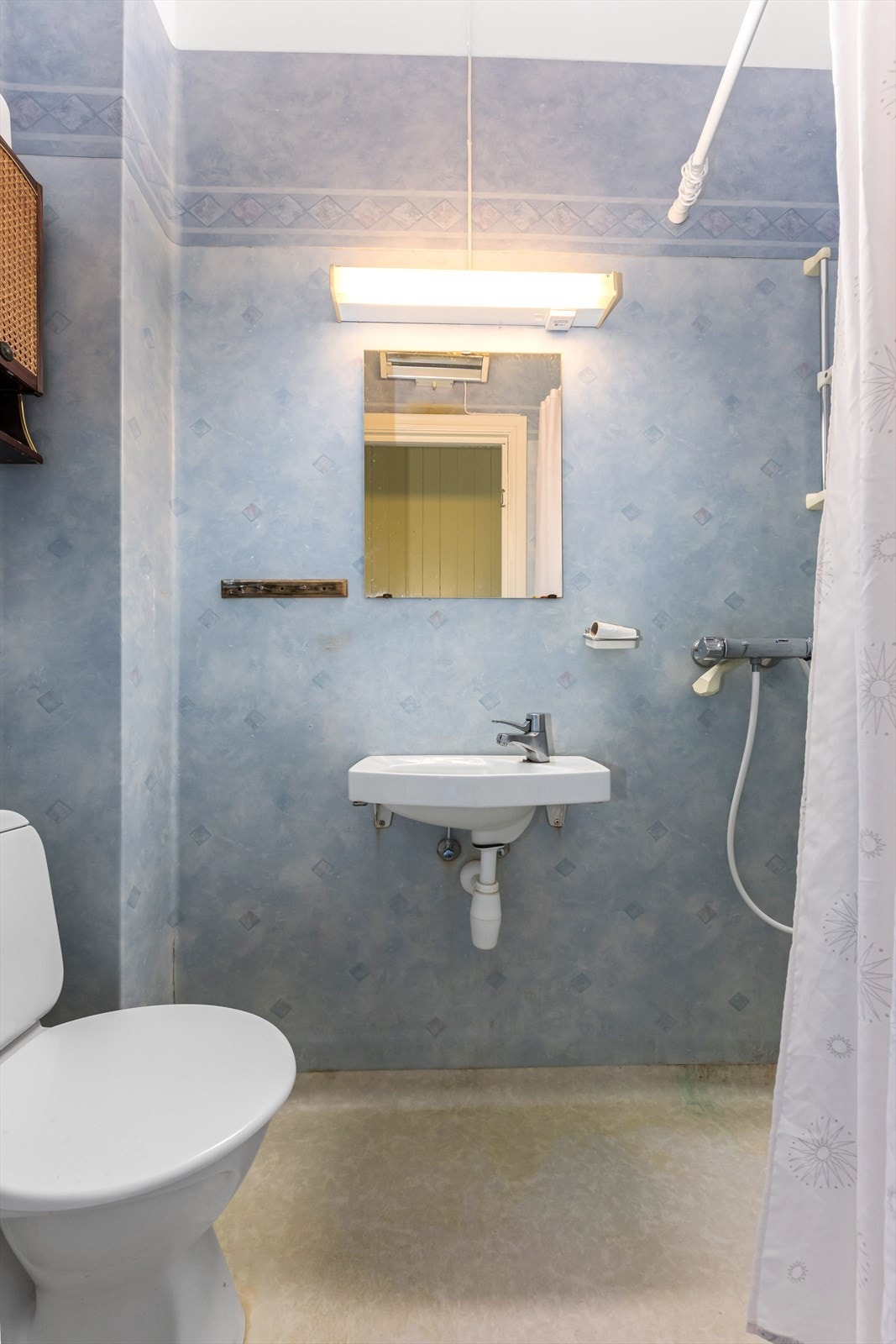 Mindre bad i hovudetasjen. Galleribilde