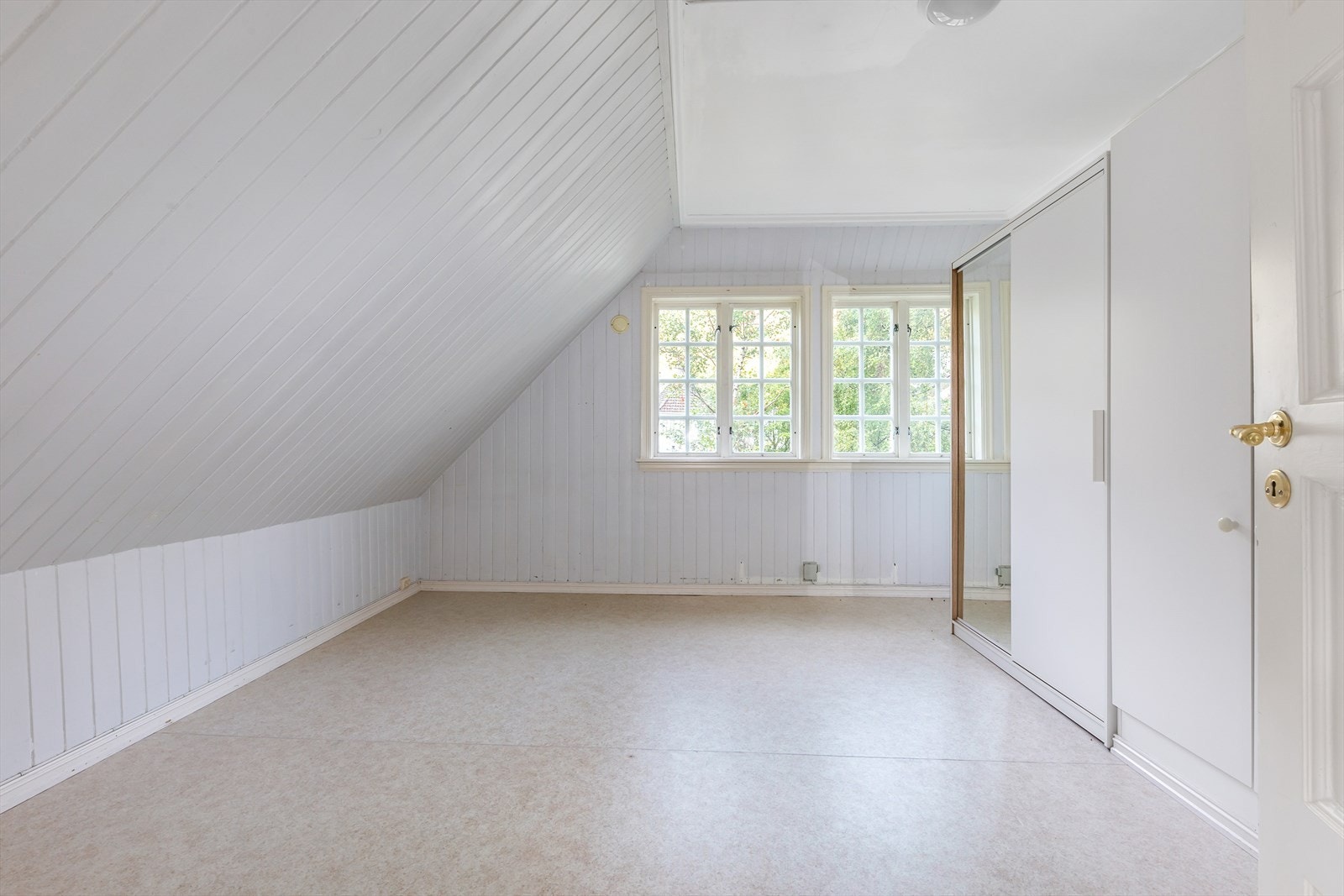 Eitt av fire soverom Galleribilde