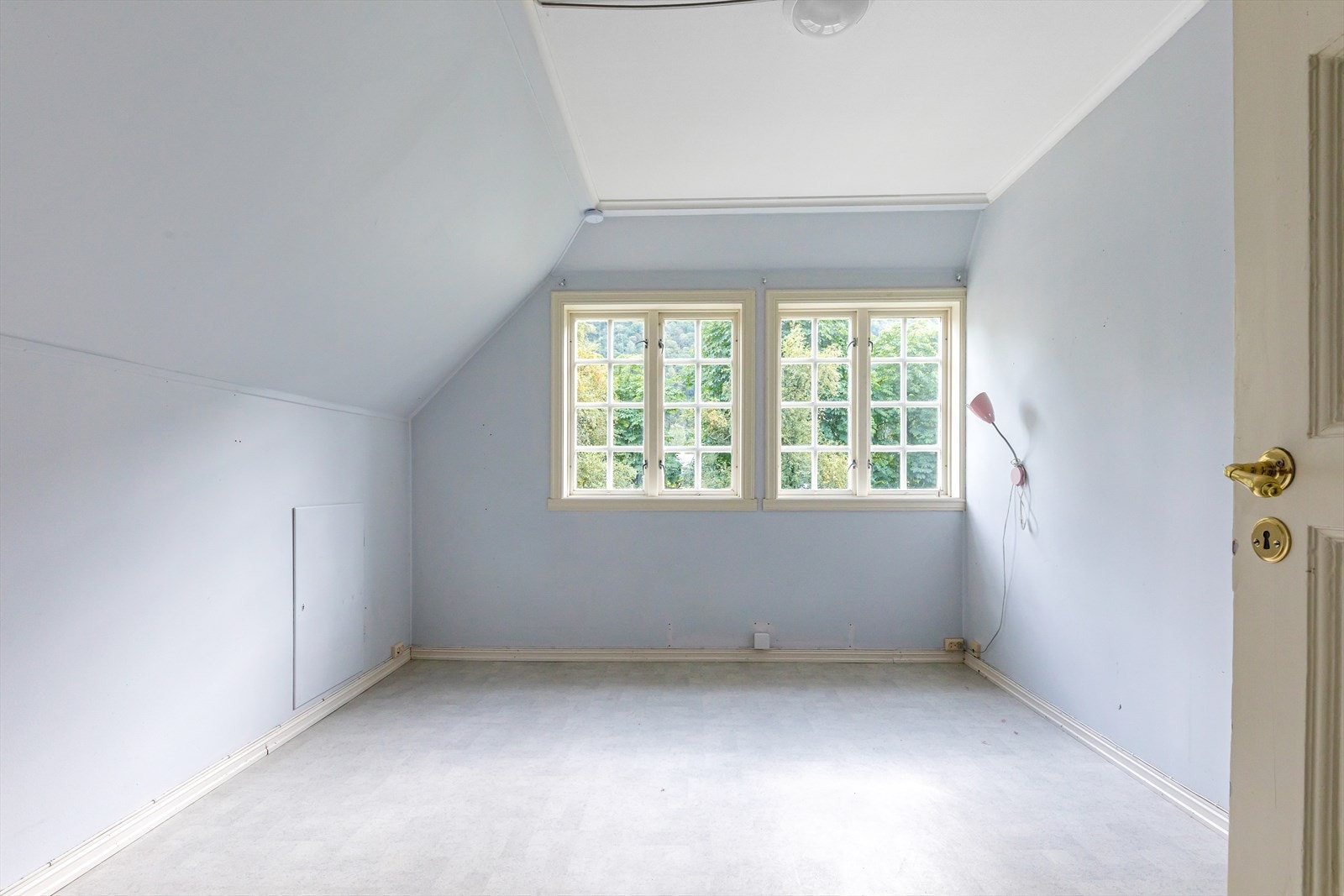 Eitt av fire soverom Galleribilde