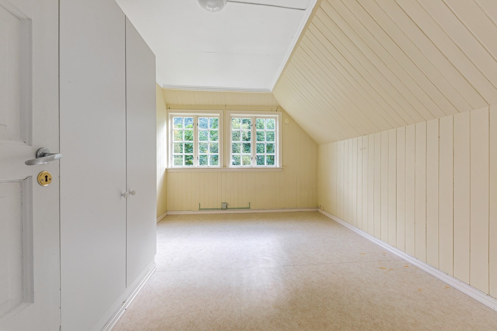 Eitt av fire soverom Galleribilde