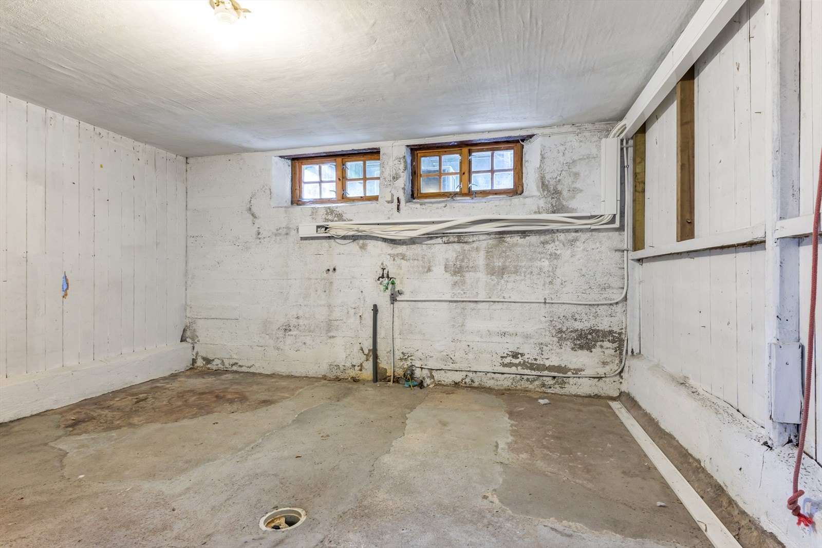 Ei av bodene i kjellaren Galleribilde