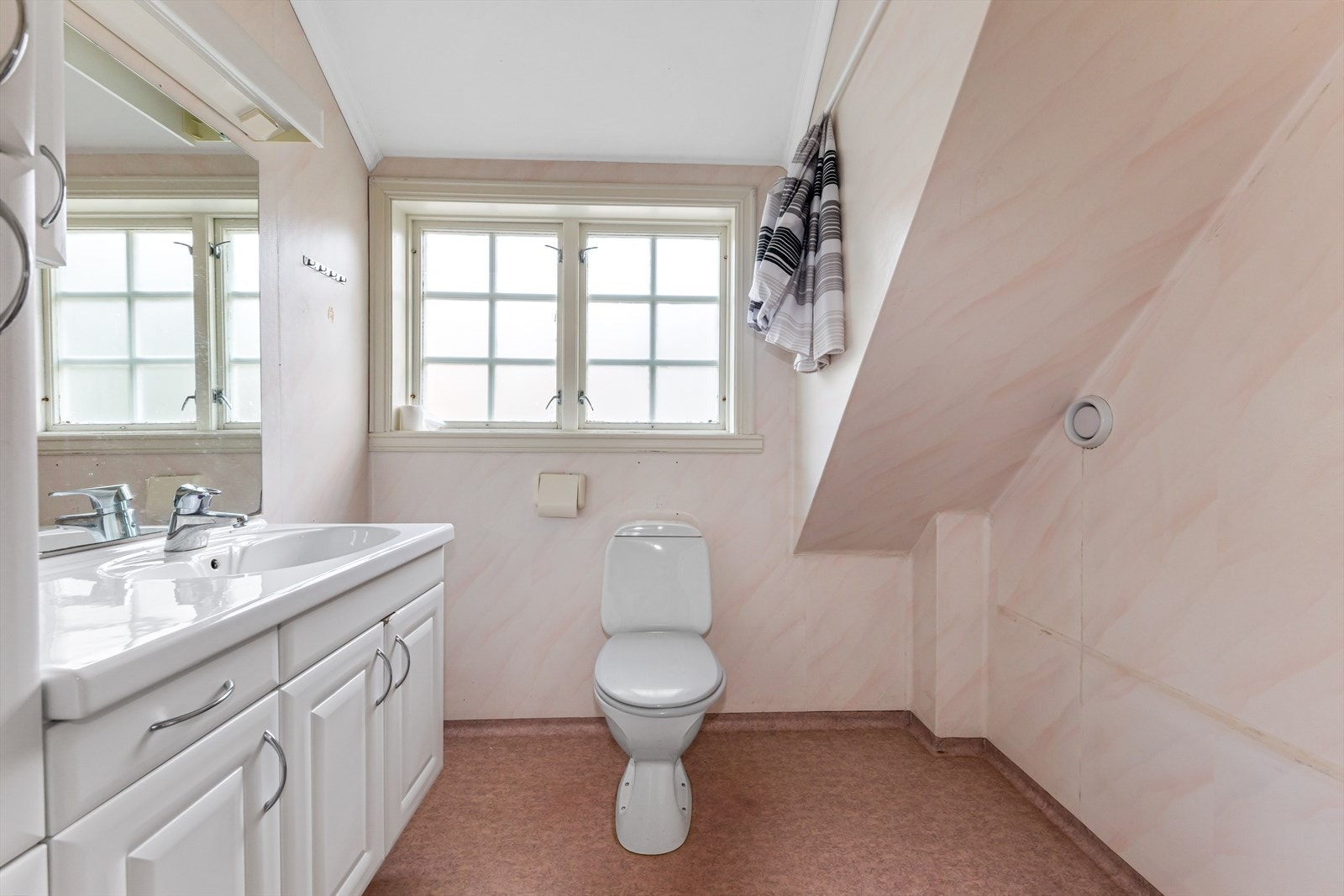 Badet i 2. etasje. Galleribilde