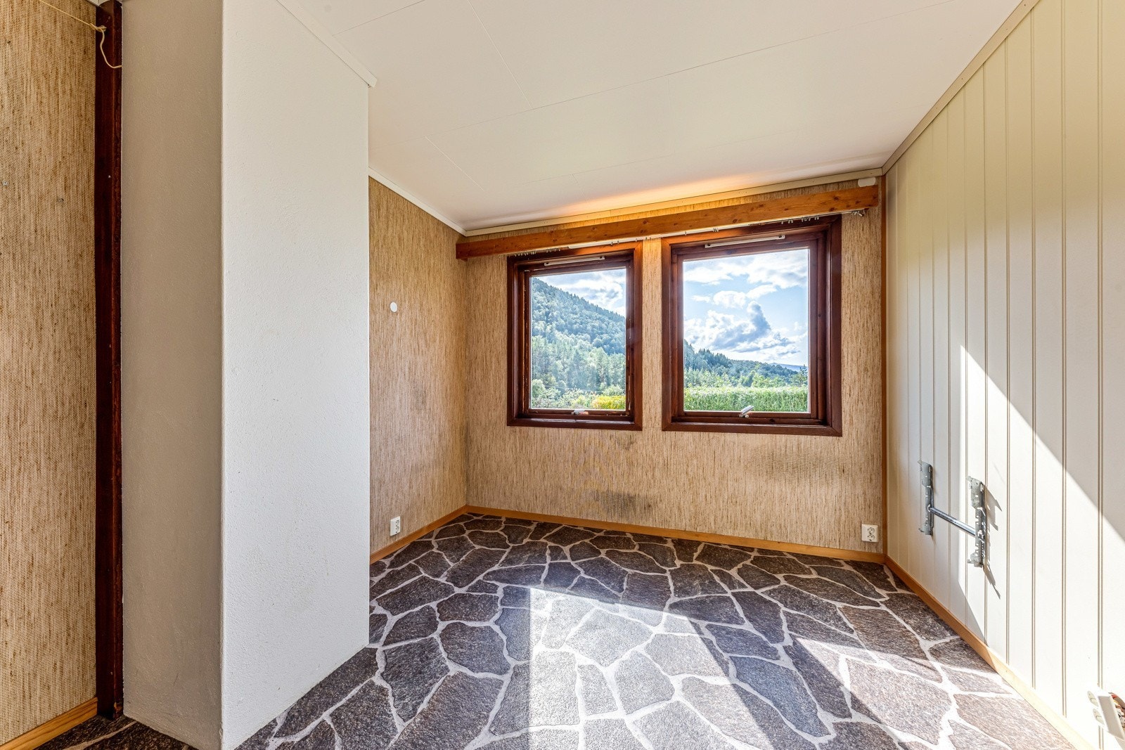 Soverom 1 - underetasjen.jpg Galleribilde