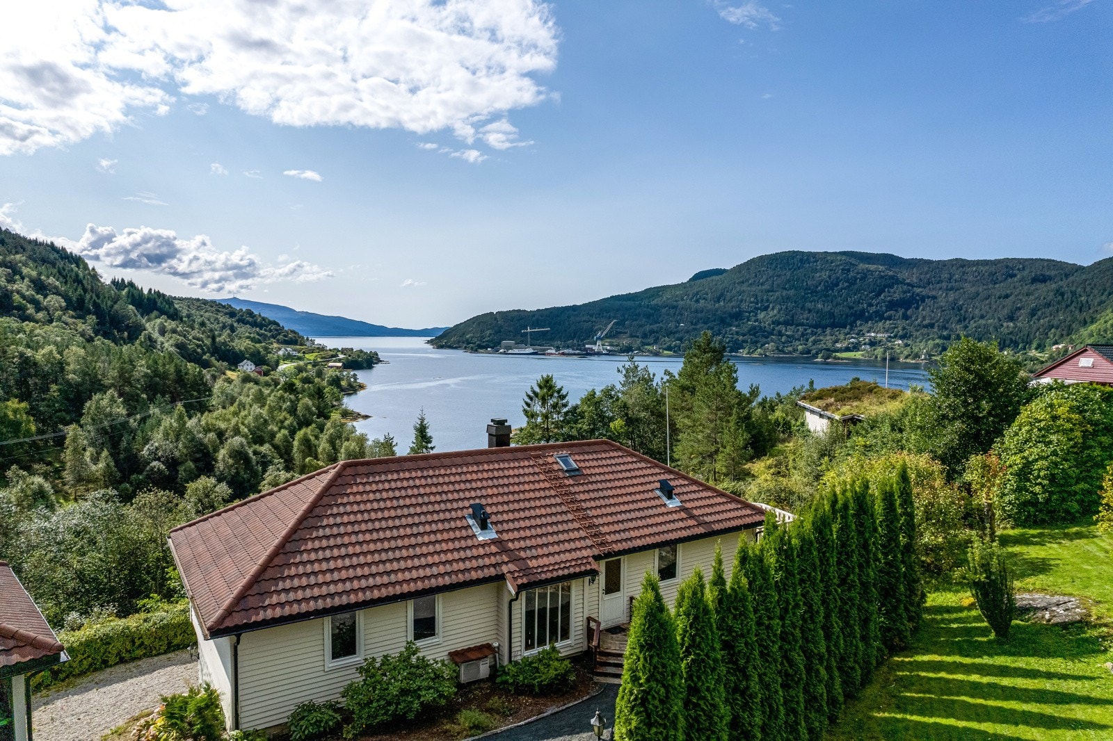 Fasade 1.jpg Galleribilde