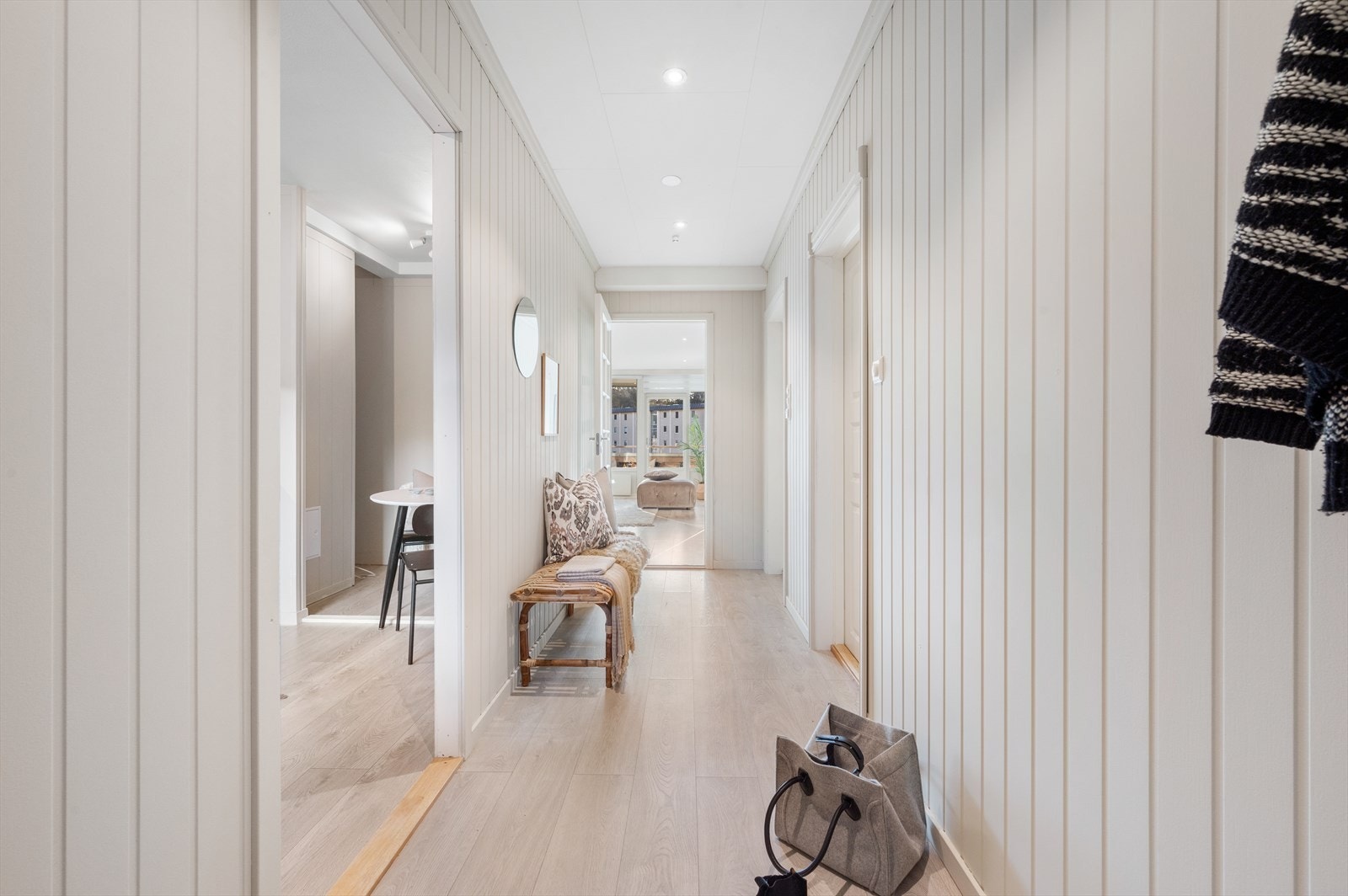 - Romslig entré på 6,3m² - Galleribilde