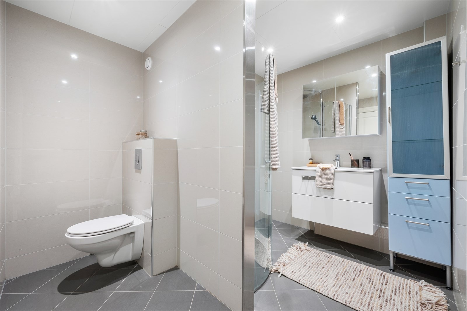 - Helfliset baderom på 6,1m² - Galleribilde