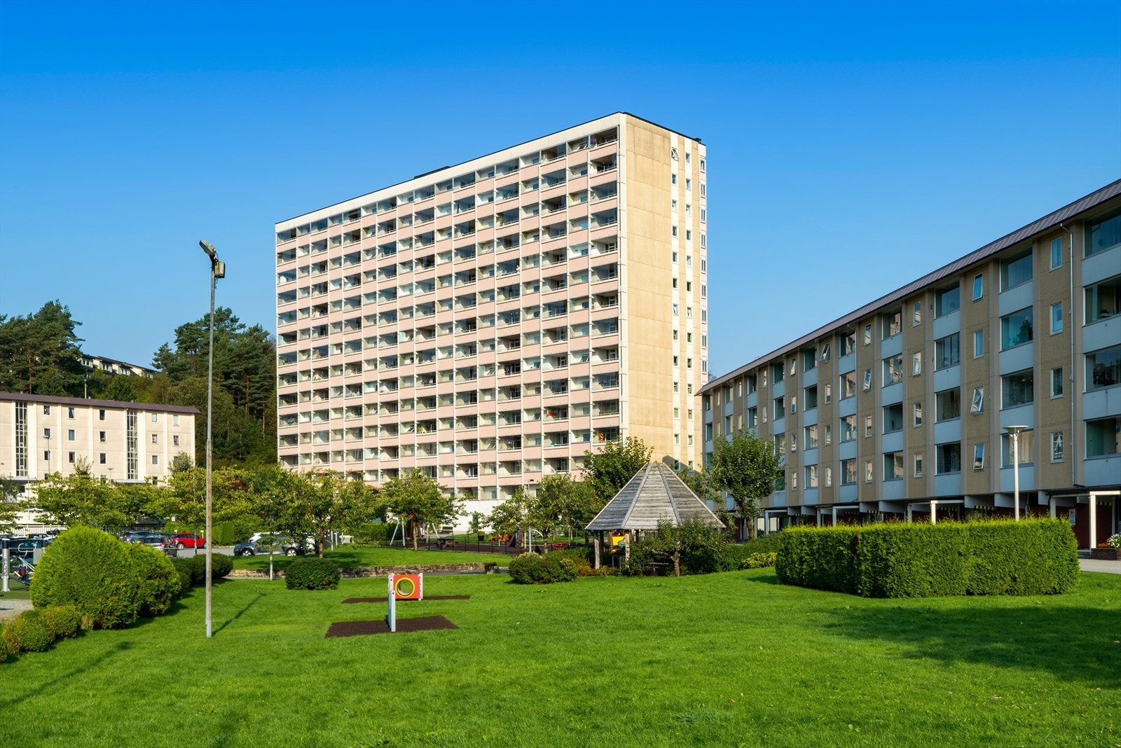 - Leiligheten ligger i Borettslaget Vestre - et populært og veldrevet borettslag med nydelige uteområder til glede for beboerne - Galleribilde