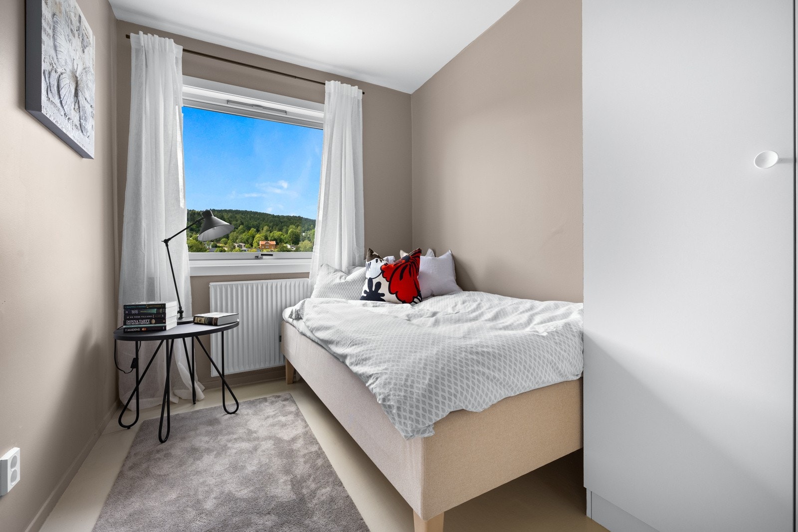 Soverommet er lyst og luftig. Galleribilde